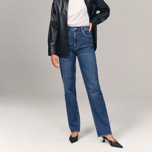 NWT Ultra High Rise 90s Straight Jean Curve Love